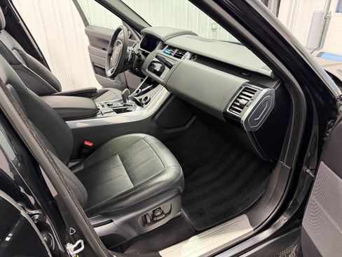 Used 2019 Land Rover Range Rover Sport HST image 15