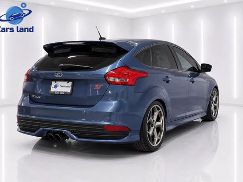Used 2018 Ford Focus ST FWD image 5
