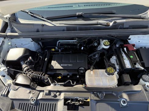 Used 2018 Chevrolet Trax LT w/ LT Convenience Package image 9