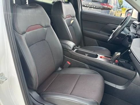 Certified 2025 Nissan Kicks SR AWD/4WD image 13