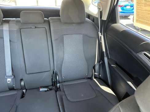 Used 2025 Kia Sportage LX FWD image 36