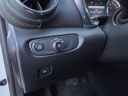 Used 2024 Chevrolet Blazer LT image 16