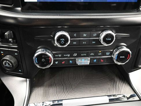 Used 2022 Ford F150 Platinum w/ Equipment Group 701A High AWD/4WD image 24