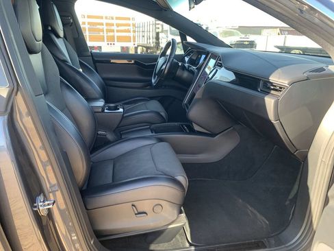 Used 2018 Tesla Model X 75D AWD/4WD image 26