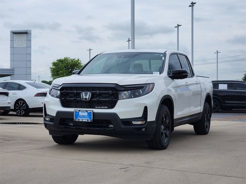 New 2026 Honda Ridgeline Black Edition image 2