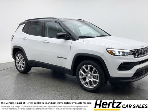 Used 2025 Jeep Compass Limited image 1