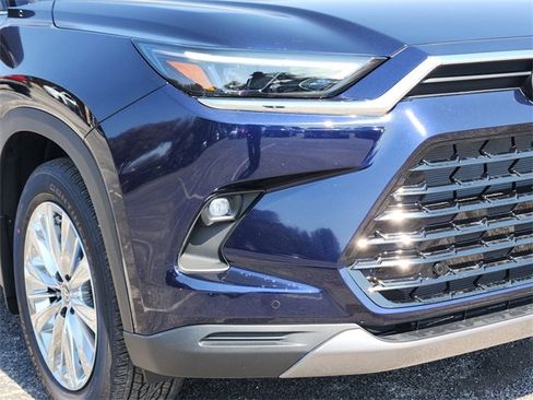 New 2026 Toyota Grand Highlander Platinum image 6