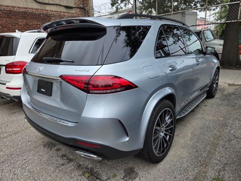 Used 2022 Mercedes-Benz GLE 350 4MATIC w/ AMG Line Exterior image 6