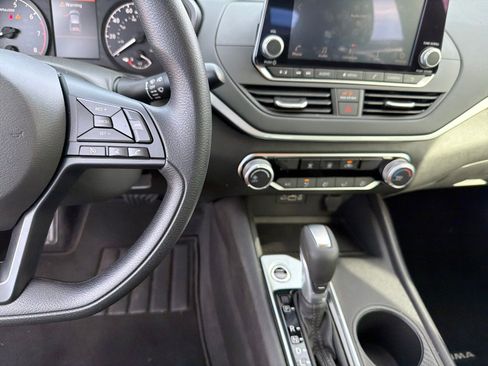 Certified 2025 Nissan Altima 2.5 S image 13