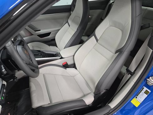 Certified 2025 Porsche 911 Carrera RWD image 5