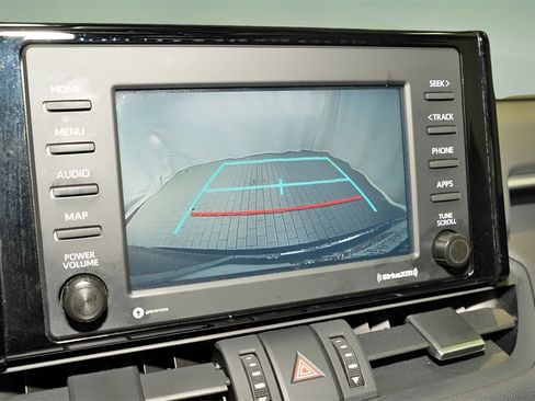 Used 2022 Toyota RAV4 XLE Premium image 15