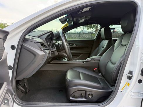 Certified 2023 Cadillac CT4 Luxury RWD image 22