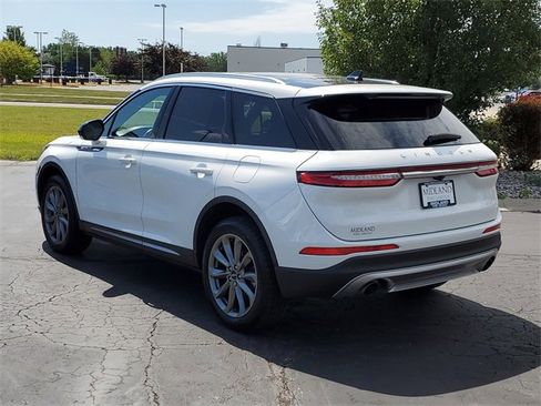 Certified 2022 Lincoln Corsair Standard w/ Premium Package image 4