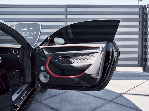 Used 2022 Bentley Continental GT Speed image 20