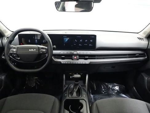 Used 2025 Kia K4 FWD image 14