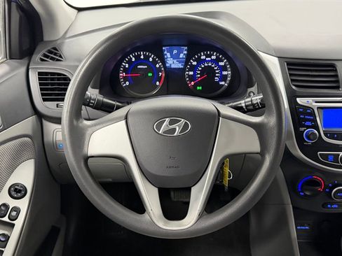 Used 2013 Hyundai Accent GLS image 17