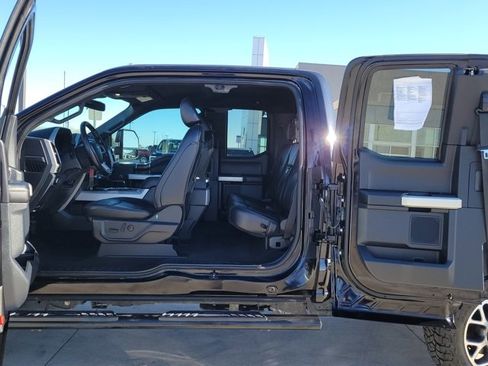 Certified 2022 Ford F350 Lariat w/ Lariat Value Package image 9