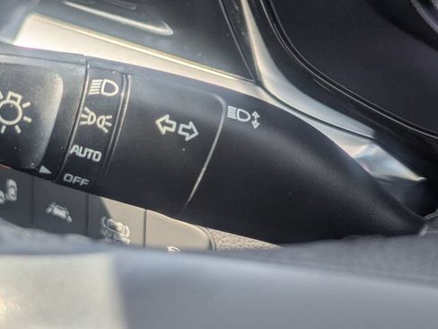 Used 2021 Kia Niro LXS FWD image 26