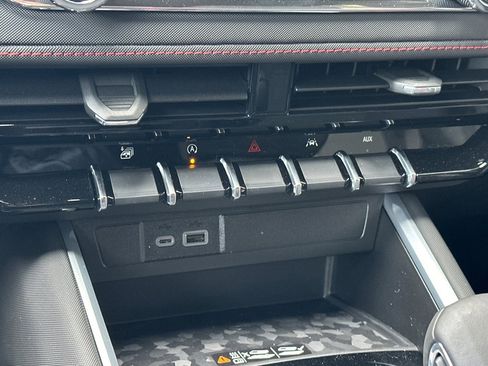 New 2025 Chevrolet Colorado Z71 w/ Midnight Edition image 22