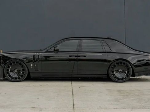 Used 2024 Rolls-Royce Phantom Sedan image 5