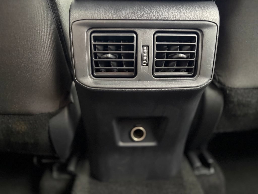 Used 2025 Toyota RAV4 LE AWD/4WD image 13