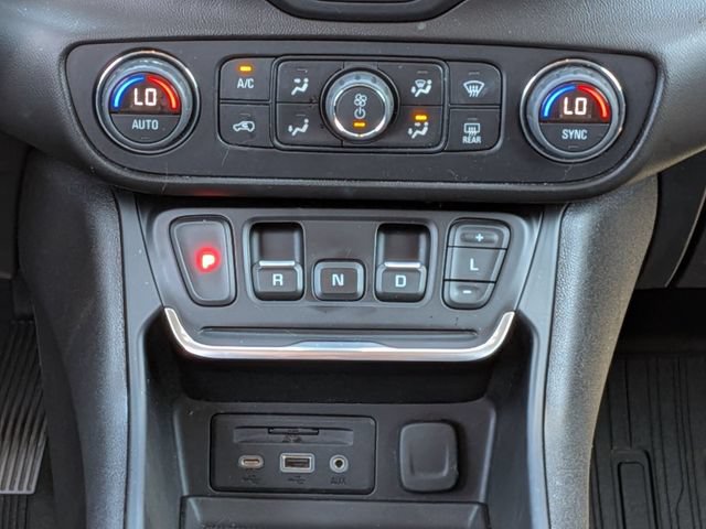 Used 2020 GMC Terrain Denali w/ Denali Premium Package AWD/4WD image 18