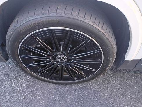 Used 2025 Mercedes-Benz GLA 250 4MATIC image 5