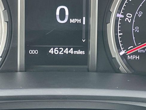 Used 2024 Toyota 4Runner TRD Off-Road Premium image 38