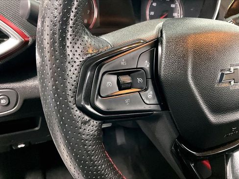 Used 2023 Chevrolet TrailBlazer RS w/ Technology Package FWD image 23