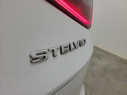 Used 2023 Alfa Romeo Stelvio Sprint image 8