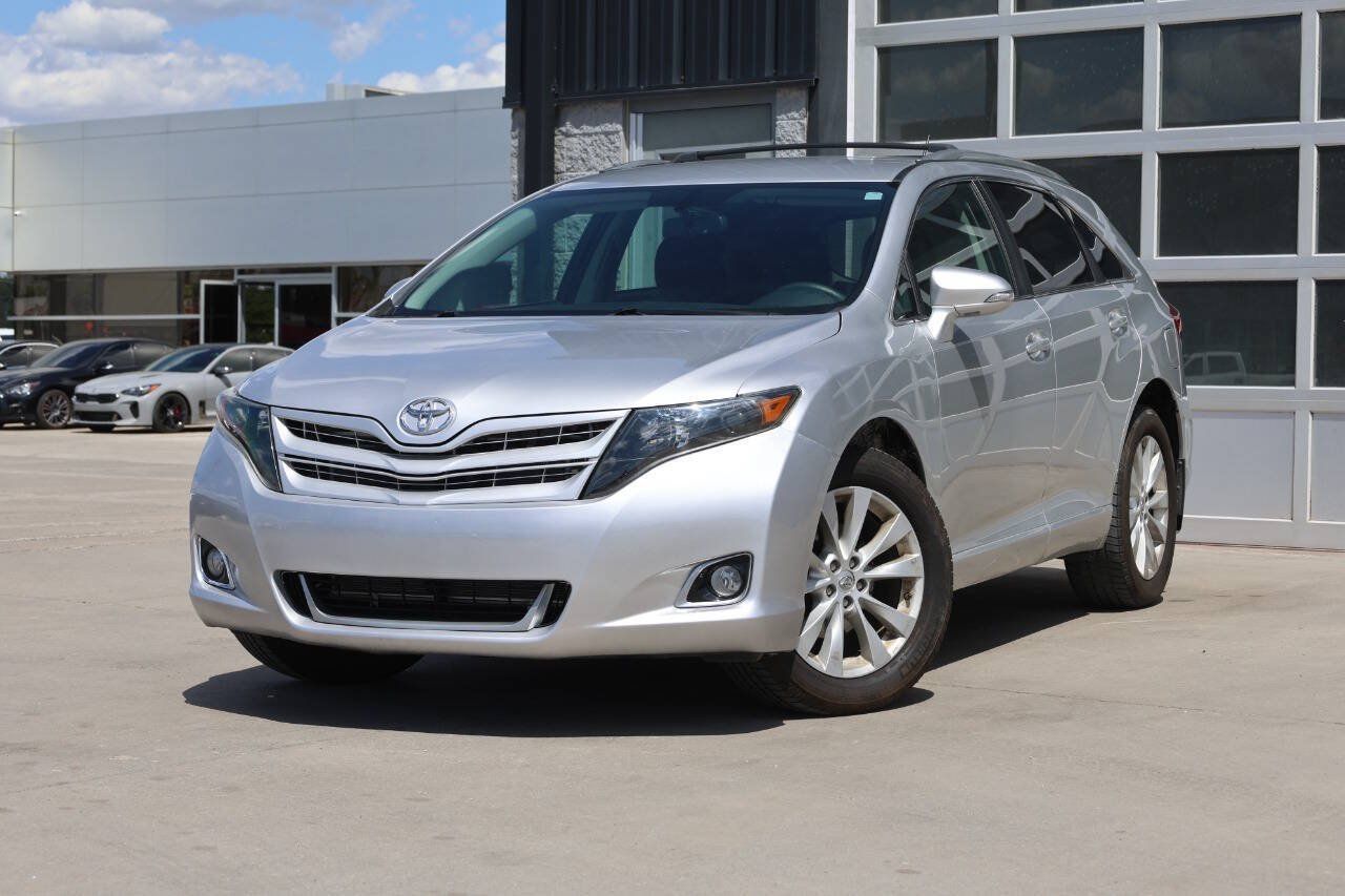 Used 2013 Toyota Venza LE AWD/4WD image 3