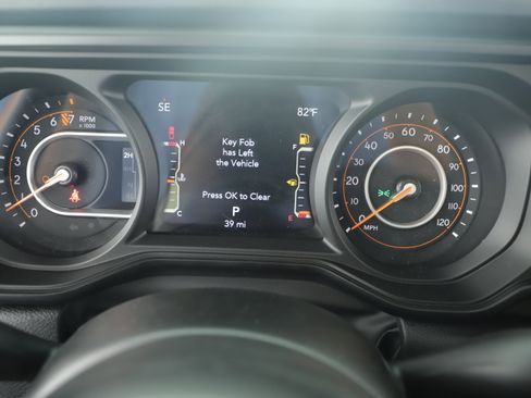 New 2025 Jeep Gladiator Rubicon w/ Safety Group image 21