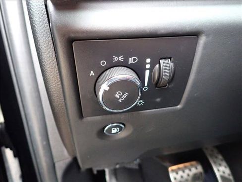 Used 2021 Jeep Grand Cherokee SRT image 18