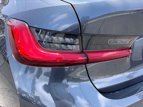Used 2019 BMW 330i Sedan w/ Premium Package RWD image 30