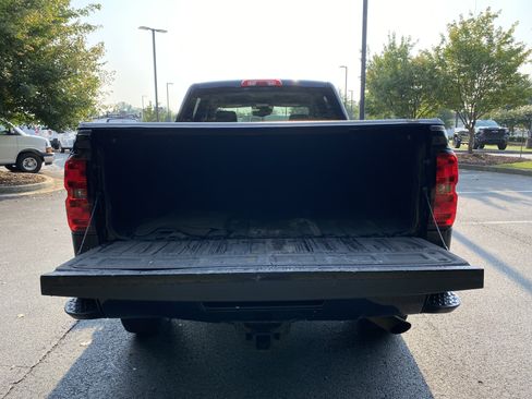 Used 2017 Chevrolet Silverado 2500 High Country w/ Snow Plow Prep Package AWD/4WD image 8