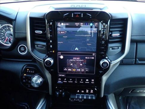 Used 2022 RAM 1500 Laramie AWD/4WD image 15