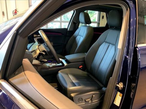 Used 2025 Audi Q5 Premium w/ Convenience Package AWD/4WD image 5