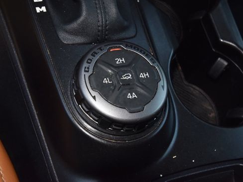 Used 2021 Ford Bronco First Edition AWD/4WD image 34