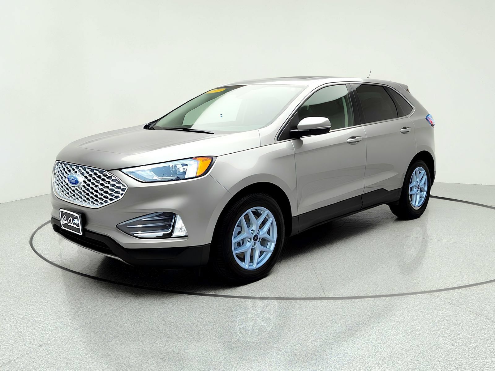Used 2024 Ford Edge SEL w/ Convenience Package AWD/4WD image 2