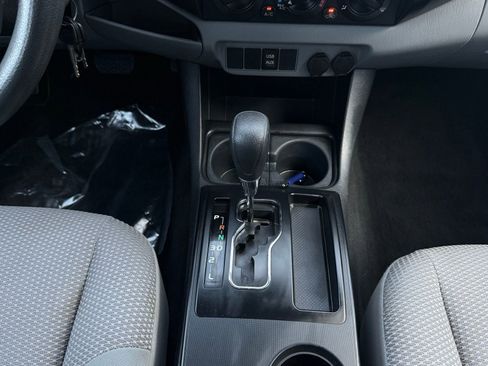 Used 2015 Toyota Tacoma 2WD Access Cab image 29