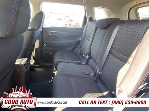 Used 2019 Nissan Rogue S image 14