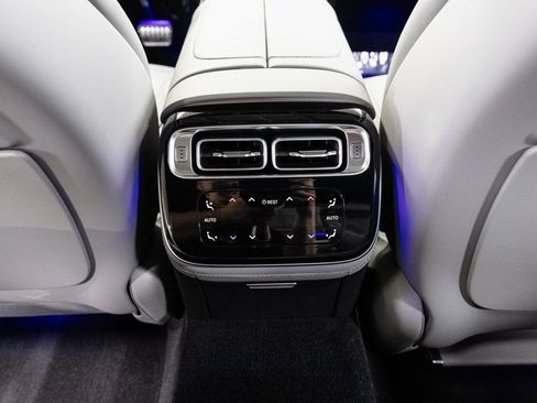 Used 2024 Mercedes-Benz S 63 AMG S image 31