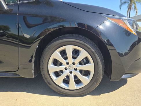 Certified 2025 Toyota Corolla LE FWD image 9