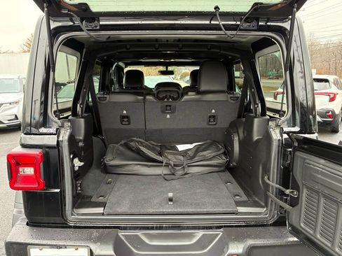 Used 2022 Jeep Wrangler Unlimited Rubicon w/ LED Lighting Group image 13