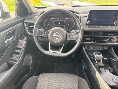 Used 2024 Nissan Rogue SV image 13
