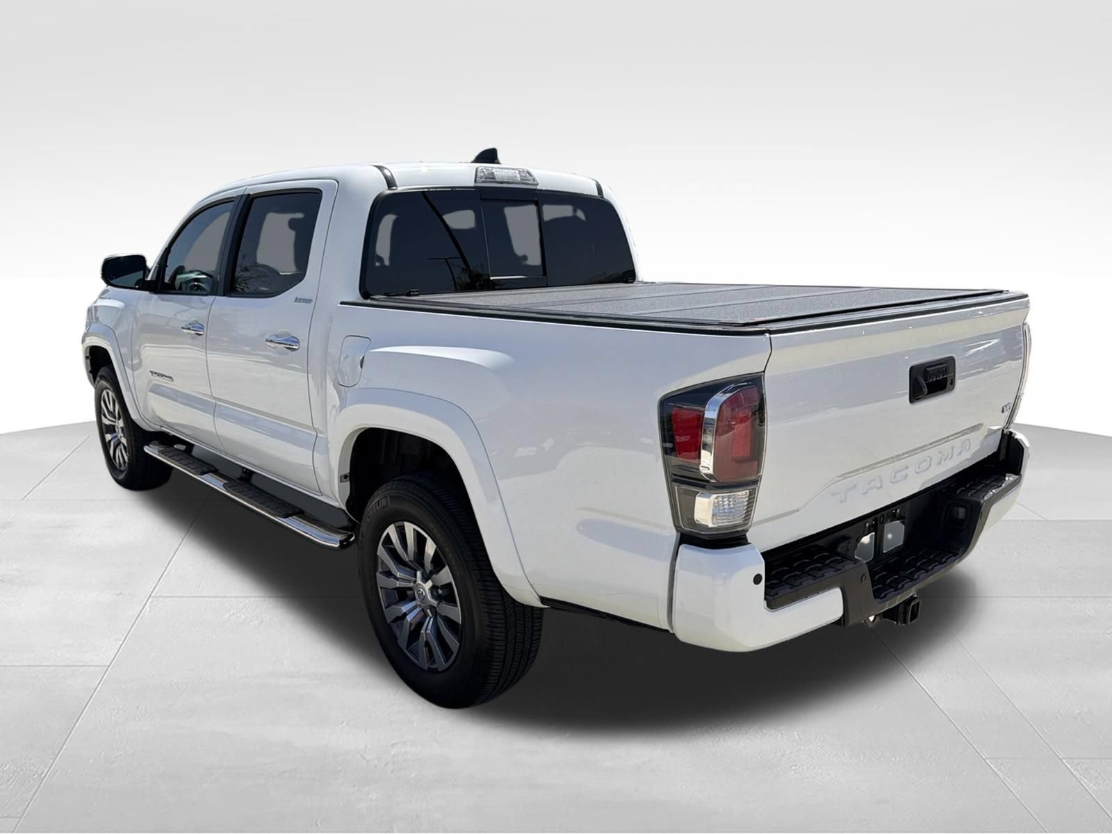 Used 2021 Toyota Tacoma Limited RWD image 7
