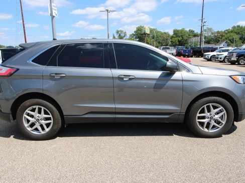 Used 2024 Ford Edge SEL w/ Convenience Package AWD/4WD image 10