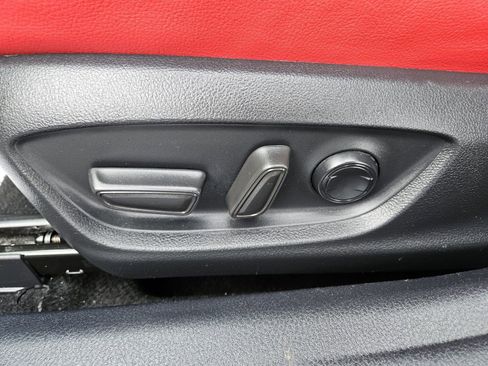 Used 2023 Toyota Camry XSE image 9