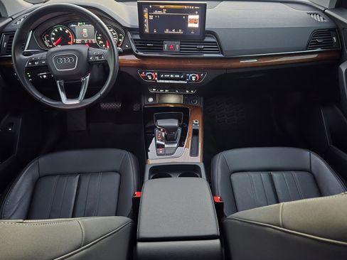 Used 2023 Audi Q5 2.0T Premium w/ Convenience Package image 16