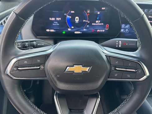 Used 2025 Chevrolet Equinox EV LT w/ Convenience Package image 35